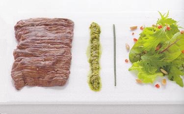 hampe-boeuf-pesto-mesclun.jpg
