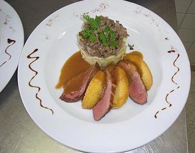 magret-canard-aux-pommes-flambees-calvados.jpg