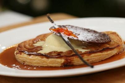 tarte-fine-aux-pommes-flambee-au-calvados.jpg
