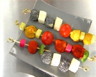 trio-de-brochettes-aperitives-au-reblochon.jpg