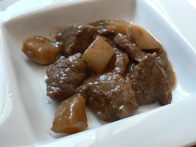 veau-mijote-au-vin-et-au-thym.jpg